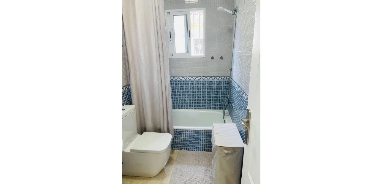 Venta - Villa -
Orihuela Costa - Villamartín-Las Filipinas