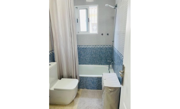 Venta - Villa -
Orihuela Costa - Villamartín-Las Filipinas
