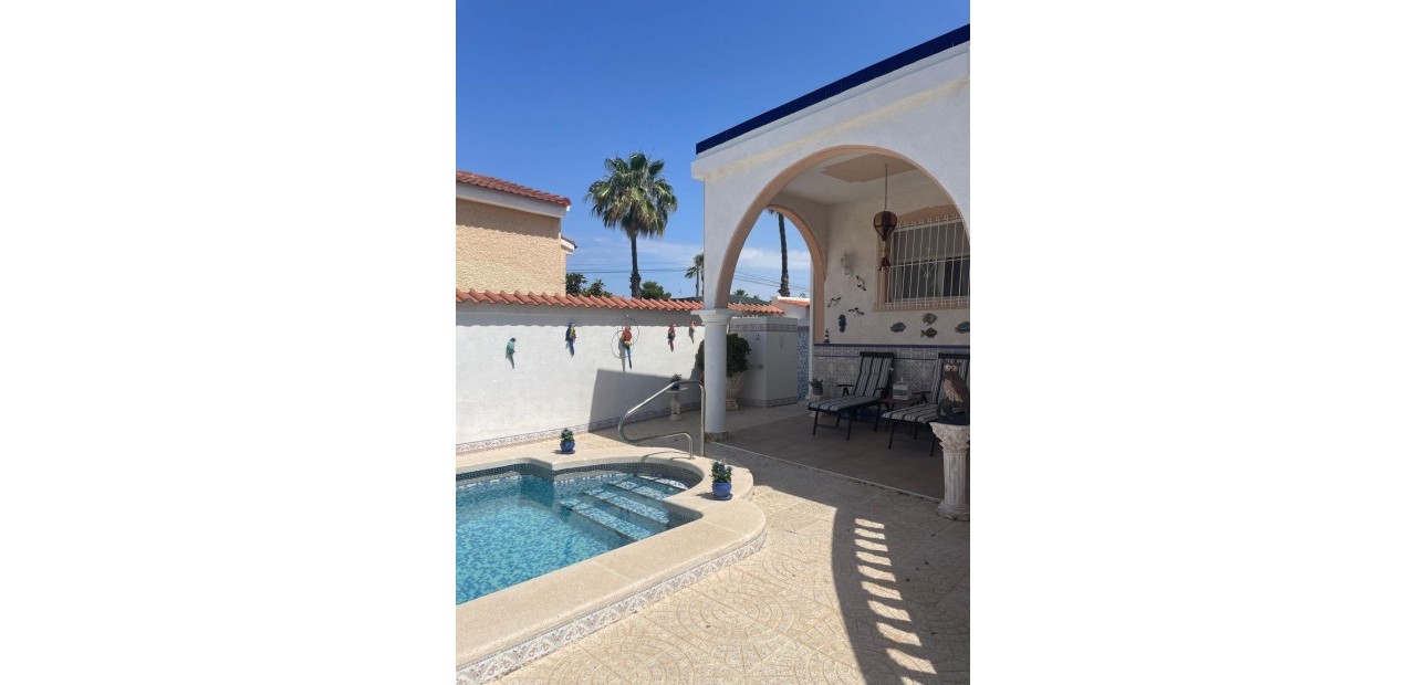 Venta - Apartamento / piso -
Rojales - Centro de la Ciudad Quesada
