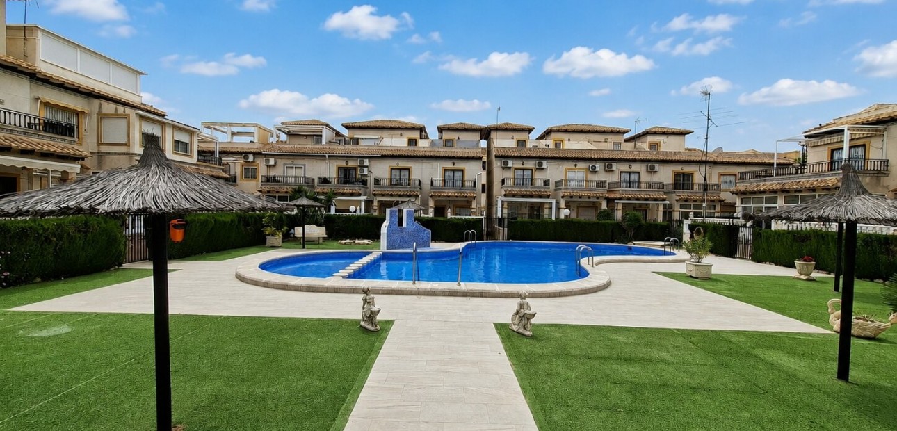 Venta - Apartamento / piso -
Orihuela Costa - Punta Prima