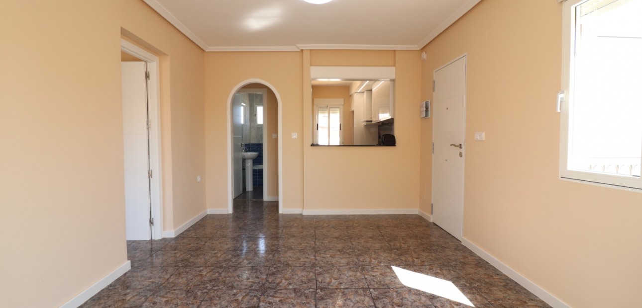 Venta - Apartamento / piso -
Orihuela Costa - Punta Prima