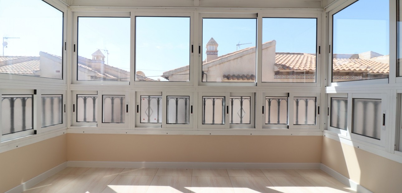 Venta - Apartamento / piso -
Orihuela Costa - Punta Prima