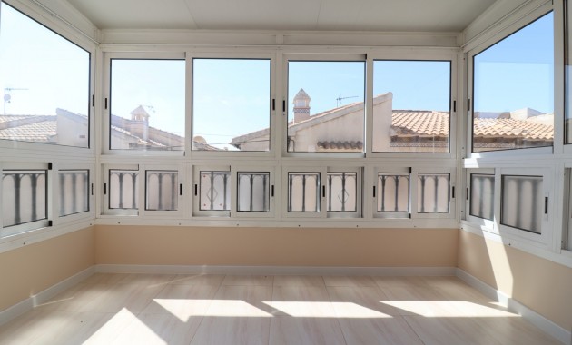 Venta - Apartamento / piso -
Orihuela Costa - Punta Prima