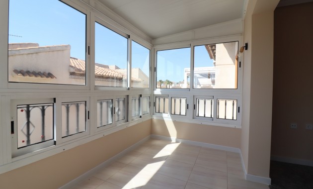 Venta - Apartamento / piso -
Orihuela Costa - Punta Prima