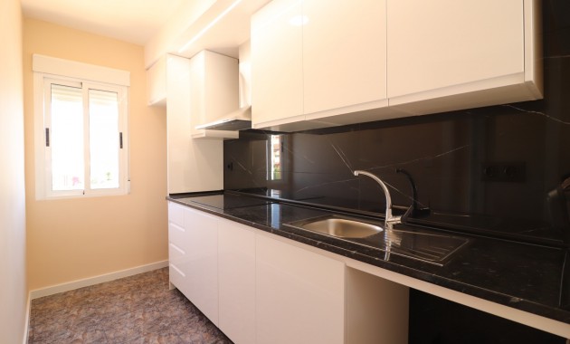 Venta - Apartamento / piso -
Orihuela Costa - Punta Prima