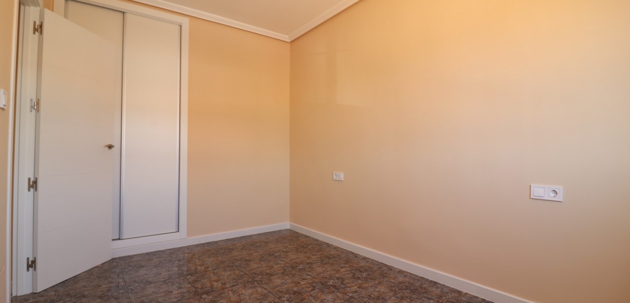 Venta - Apartamento / piso -
Orihuela Costa - Punta Prima