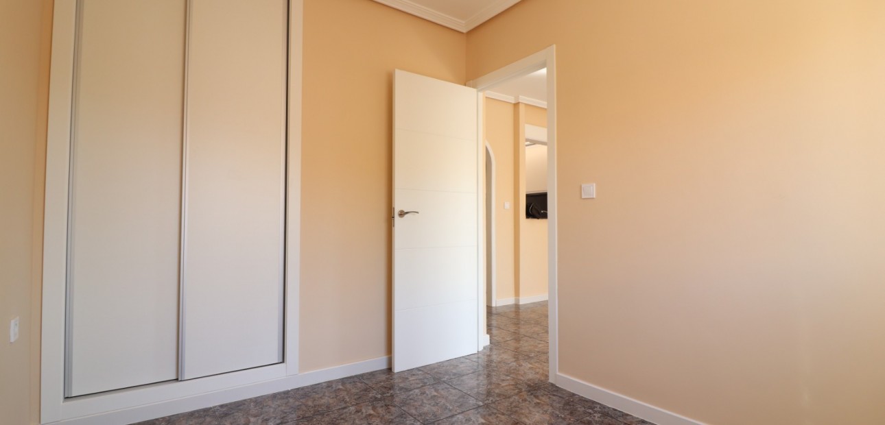 Venta - Apartamento / piso -
Orihuela Costa - Punta Prima