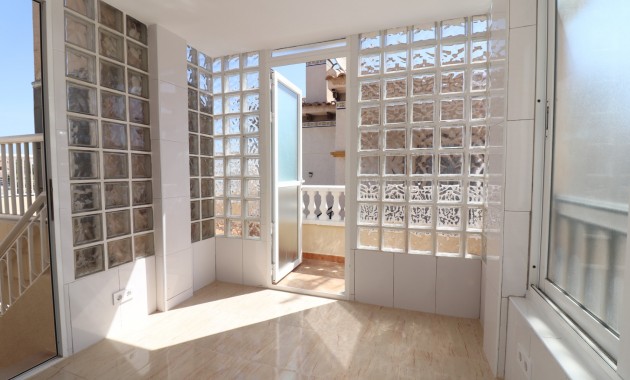 Venta - Apartamento / piso -
Orihuela Costa - Punta Prima