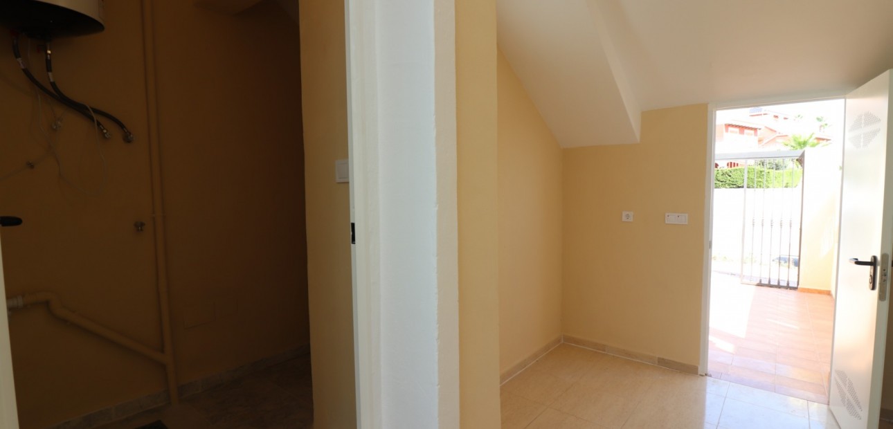 Venta - Apartamento / piso -
Orihuela Costa - Punta Prima