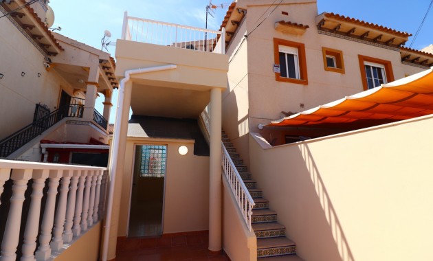Venta - Apartamento / piso -
Orihuela Costa - Punta Prima