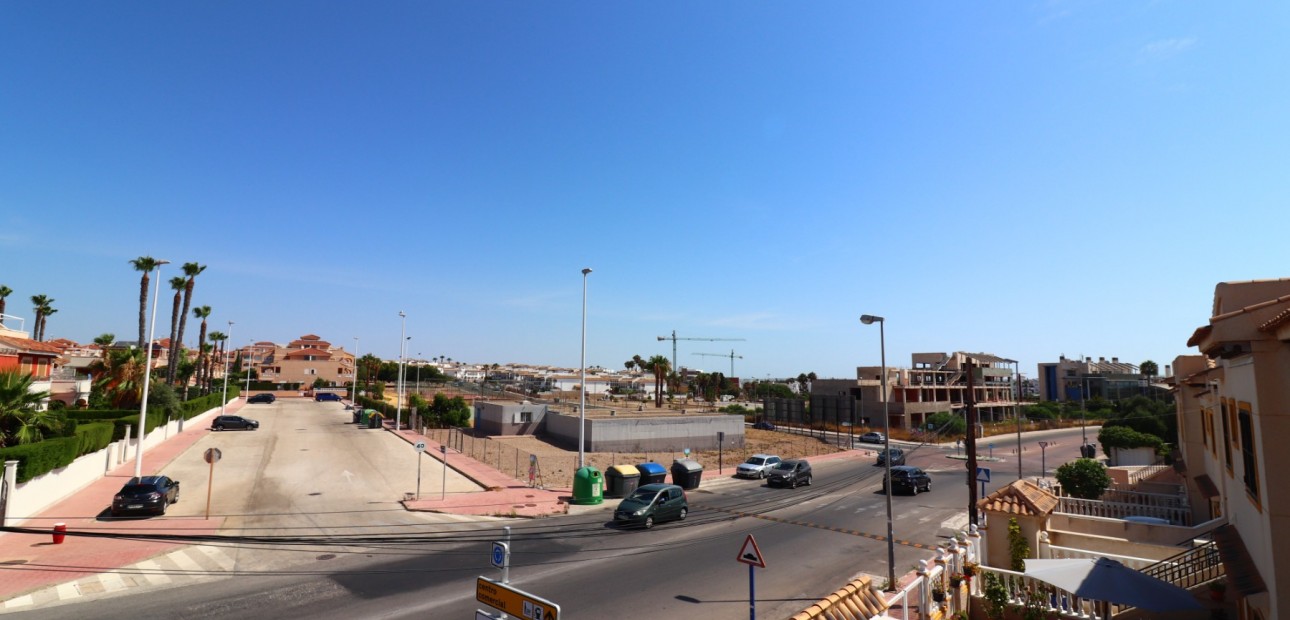 Venta - Apartamento / piso -
Orihuela Costa - Punta Prima