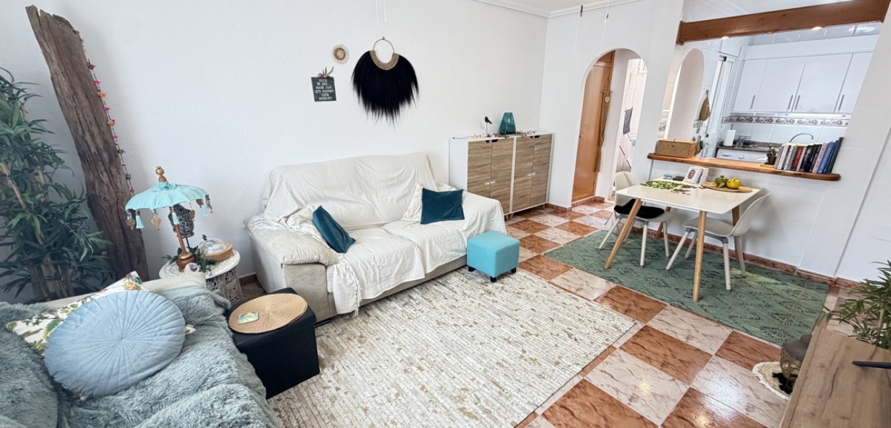 Venta - Bungalow -
Orihuela Costa - La Zenia