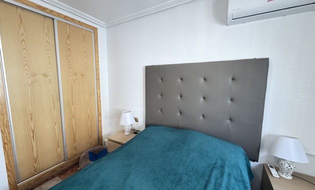 Venta - Bungalow -
Orihuela Costa - La Zenia