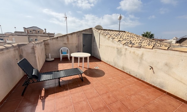 Venta - Bungalow -
Orihuela Costa - La Zenia