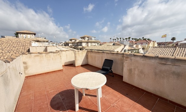 Venta - Bungalow -
Orihuela Costa - La Zenia