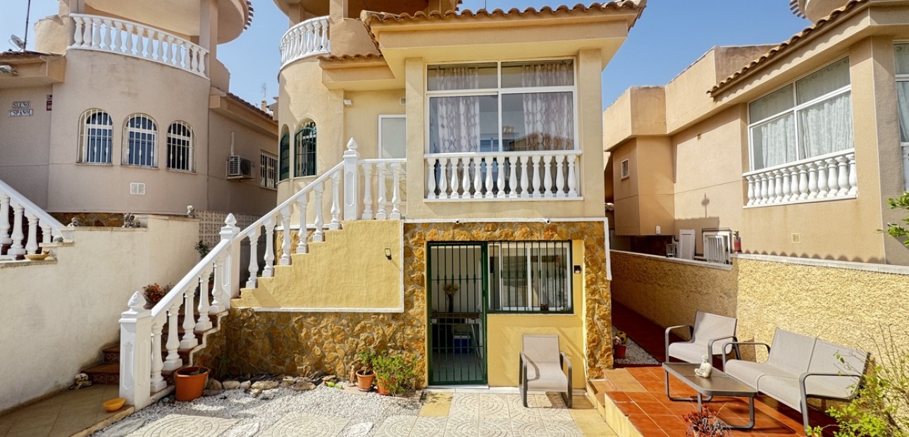 Venta - Detached Villa -
Orihuela Costa - Villamartin