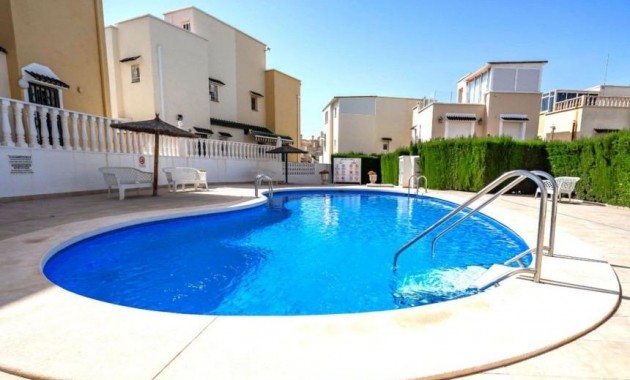 Venta - Terraced house -
Orihuela Costa - La Florida