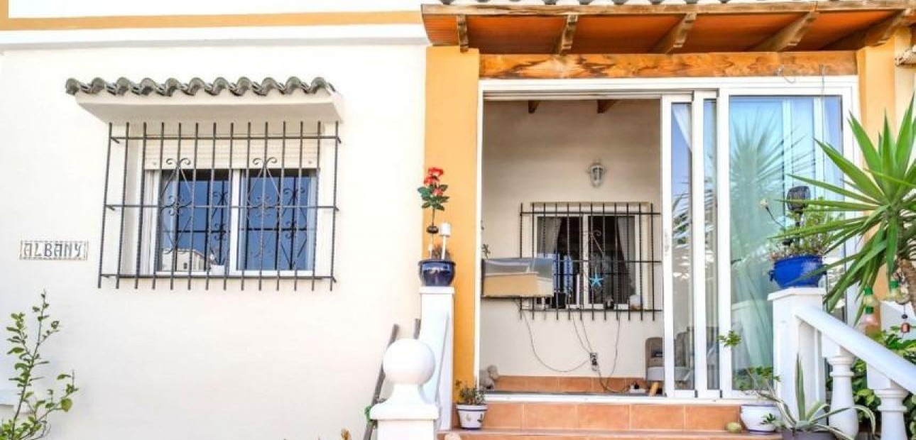 Venta - Terraced house -
Orihuela Costa - La Florida