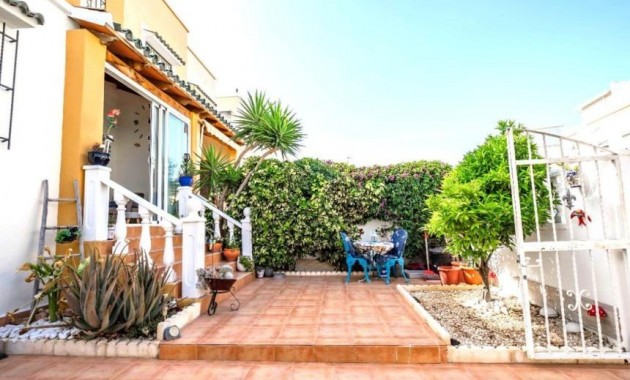 Venta - Terraced house -
Orihuela Costa - La Florida