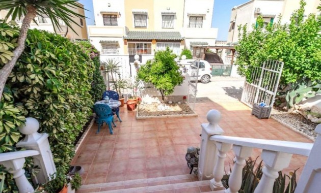 Venta - Terraced house -
Orihuela Costa - La Florida