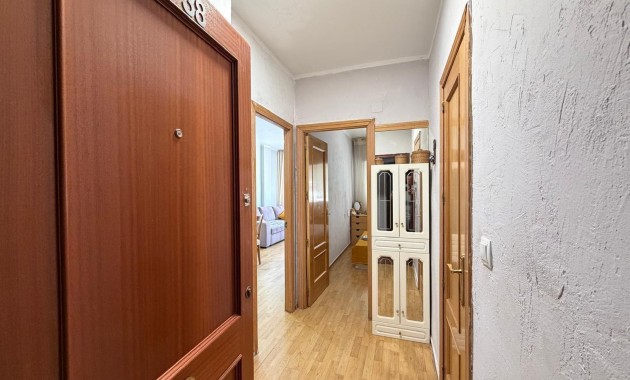 Herverkoop - Appartement / flat -
Torrevieja - Estacion de autobuses