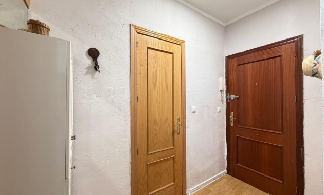 Herverkoop - Appartement / flat -
Torrevieja - Estacion de autobuses