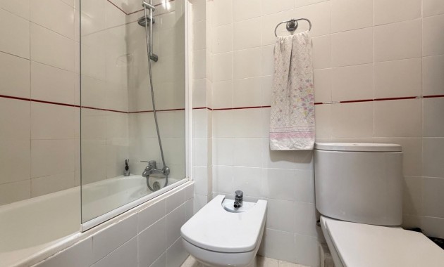 Herverkoop - Appartement / flat -
Torrevieja - Estacion de autobuses