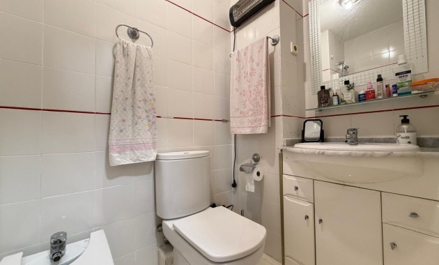 Herverkoop - Appartement / flat -
Torrevieja - Estacion de autobuses