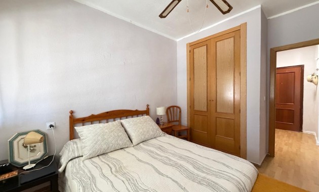 Herverkoop - Appartement / flat -
Torrevieja - Estacion de autobuses