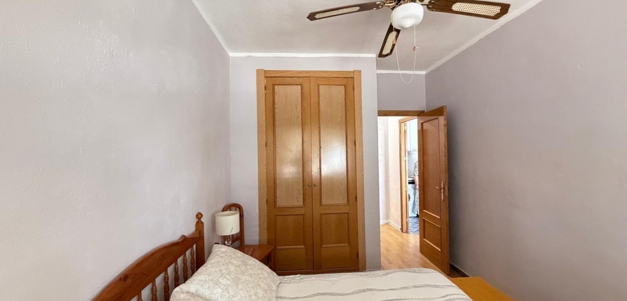 Herverkoop - Appartement / flat -
Torrevieja - Estacion de autobuses