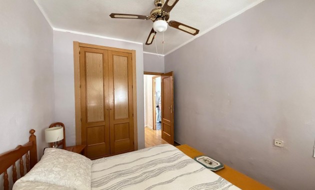 Herverkoop - Appartement / flat -
Torrevieja - Estacion de autobuses