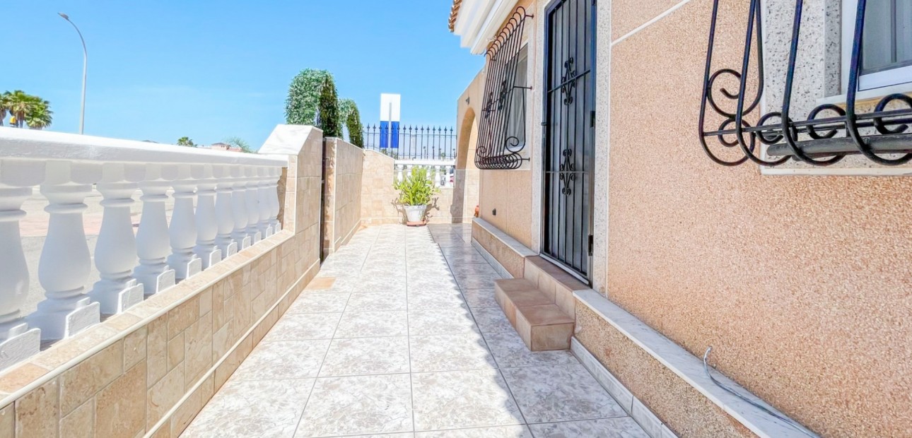 Venta - Bungalow -
Los Alcázares - Los Narejos