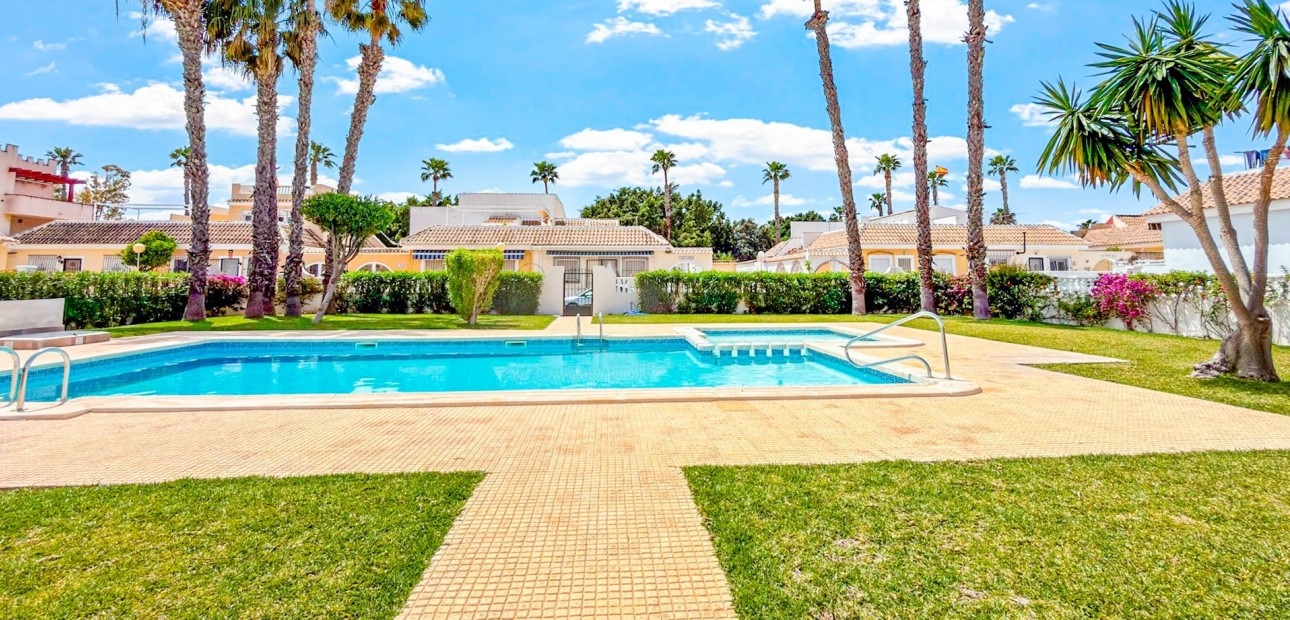 Venta - Bungalow -
Los Alcázares - Los Narejos