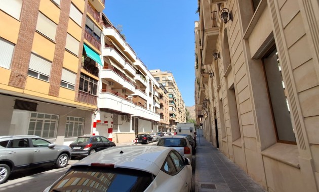 Venta - Apartamento / piso -
Orihuela - Zona Centro