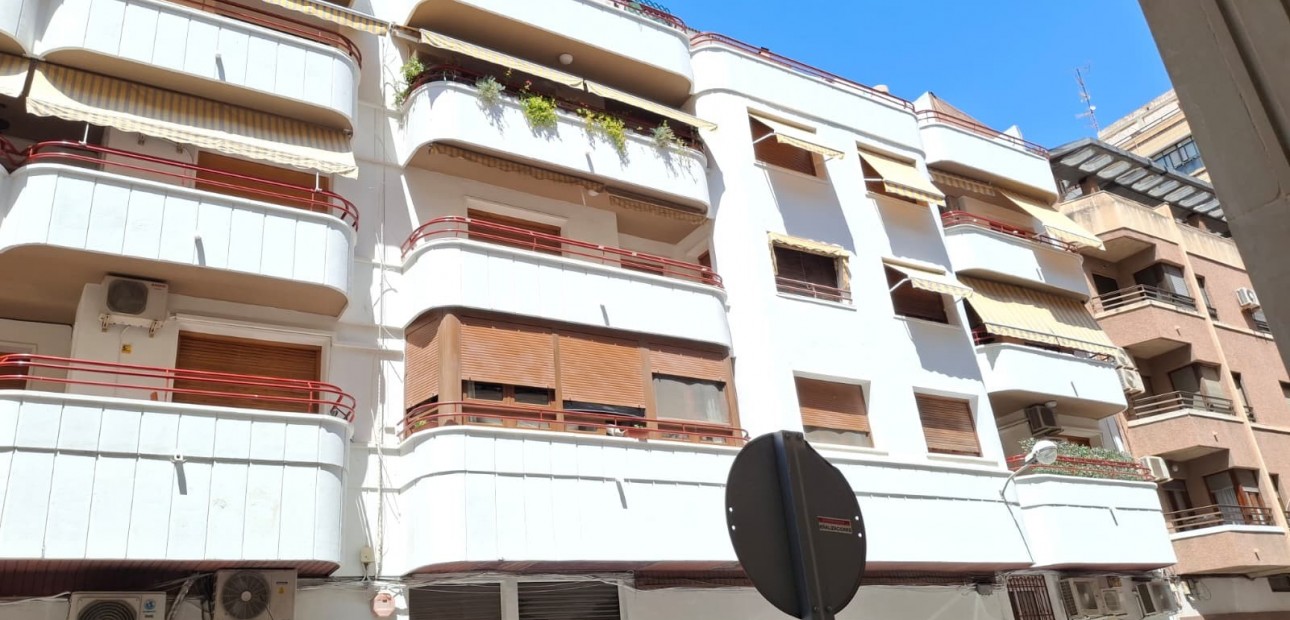 Venta - Apartamento / piso -
Orihuela - Zona Centro