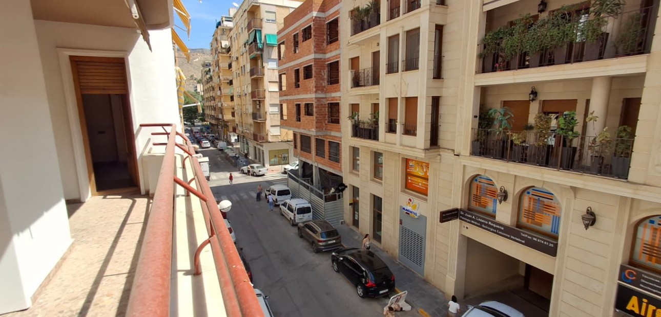 Venta - Apartamento / piso -
Orihuela - Zona Centro