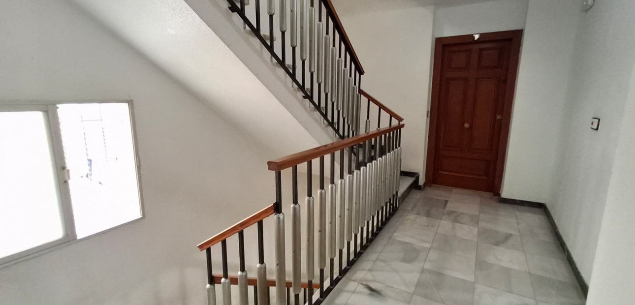Venta - Apartamento / piso -
Orihuela - Zona Centro