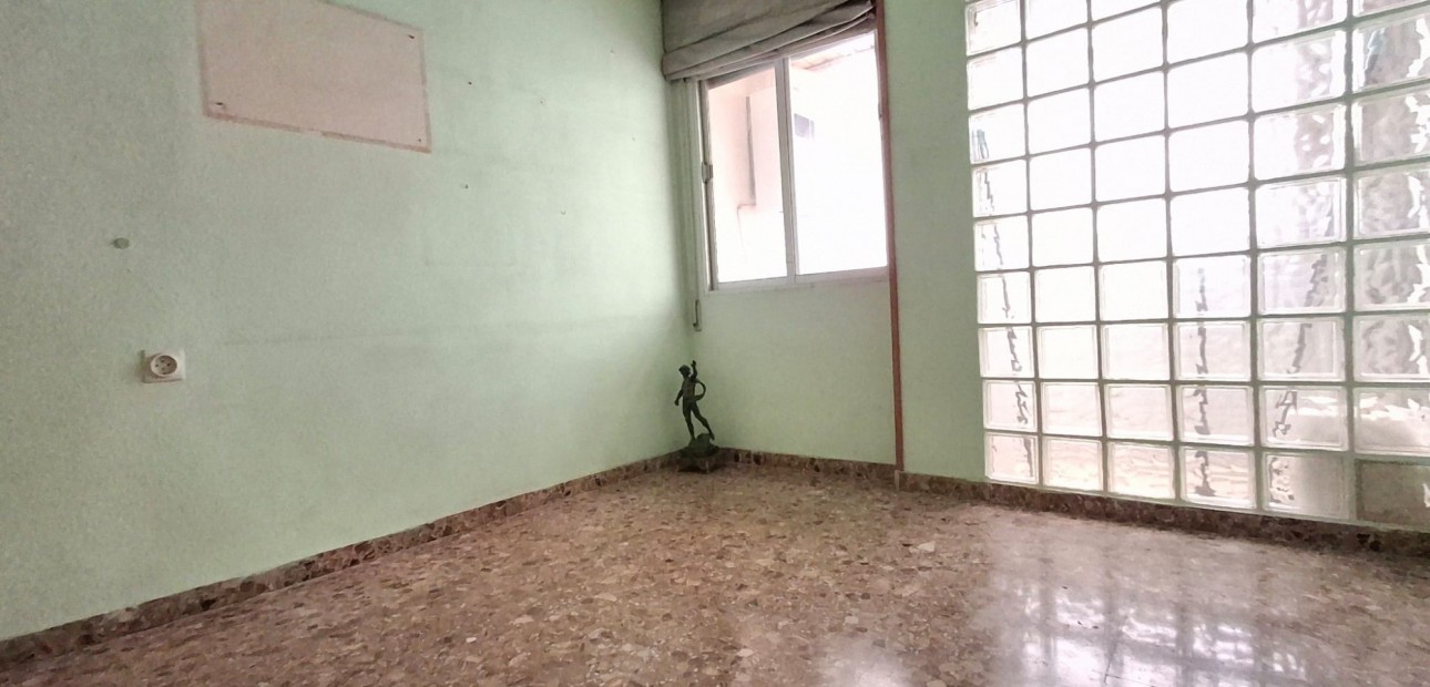 Venta - Apartamento / piso -
Orihuela - Zona Centro