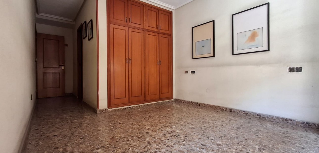 Venta - Apartamento / piso -
Orihuela - Zona Centro