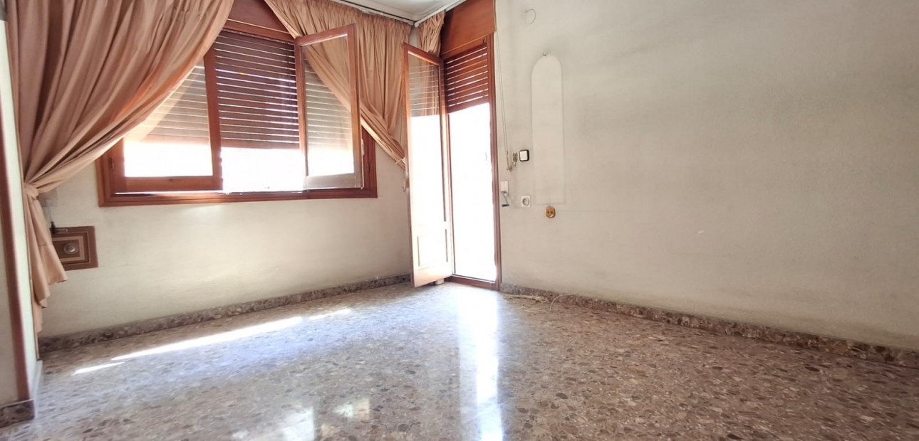 Venta - Apartamento / piso -
Orihuela - Zona Centro