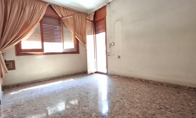Venta - Apartamento / piso -
Orihuela - Zona Centro