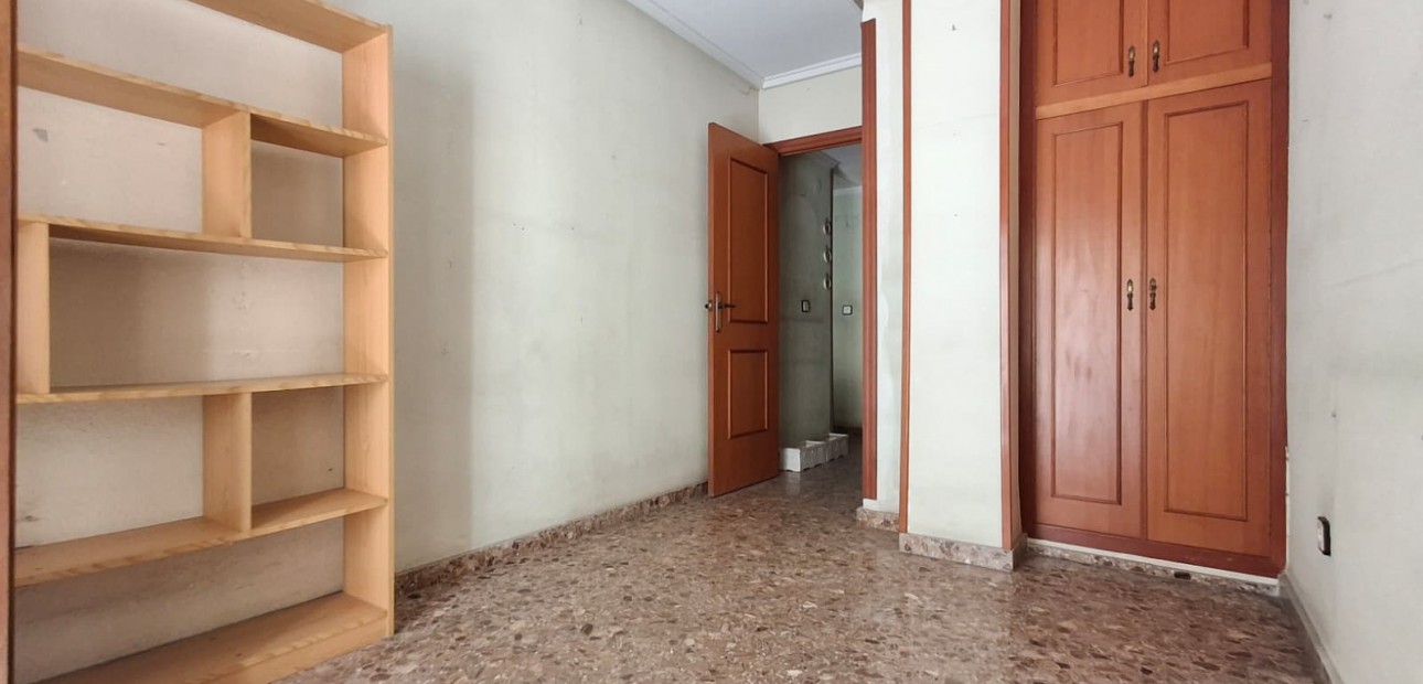 Venta - Apartamento / piso -
Orihuela - Zona Centro