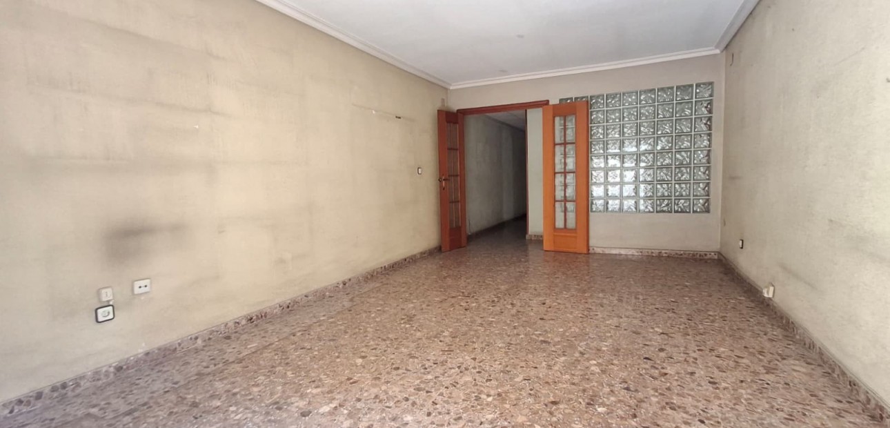 Venta - Apartamento / piso -
Orihuela - Zona Centro