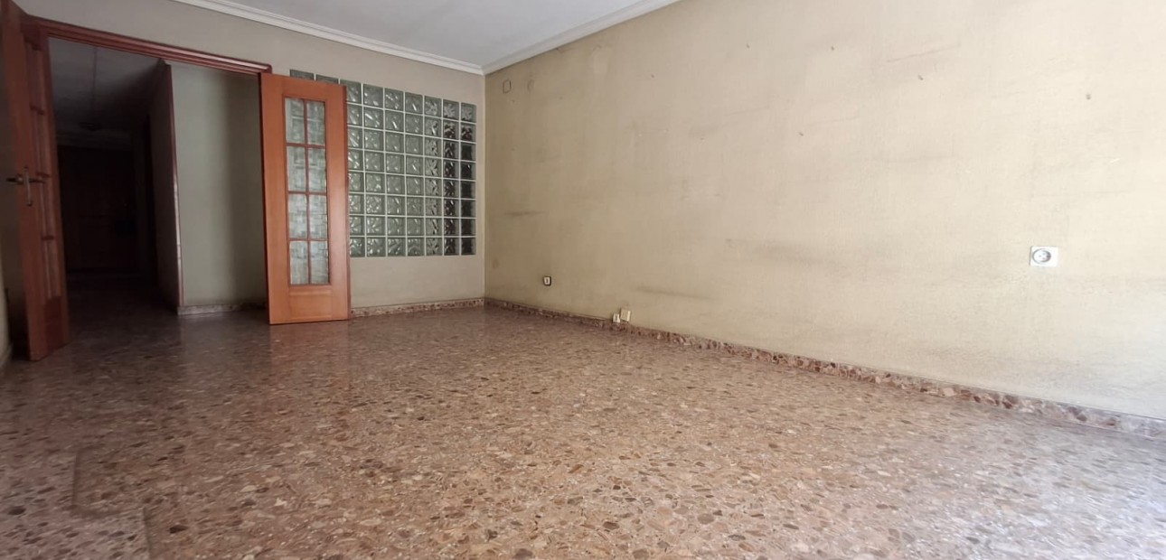 Venta - Apartamento / piso -
Orihuela - Zona Centro