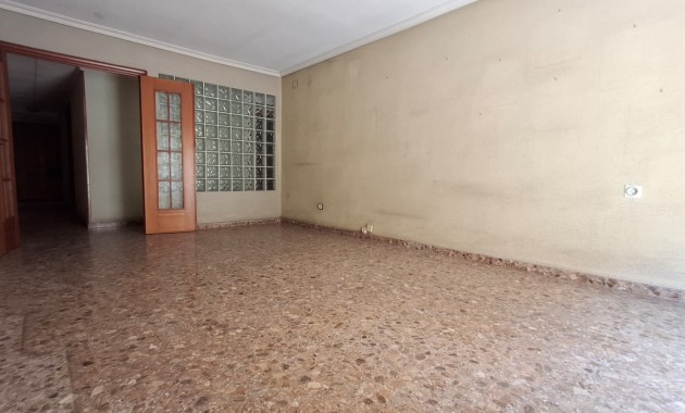 Venta - Apartamento / piso -
Orihuela - Zona Centro