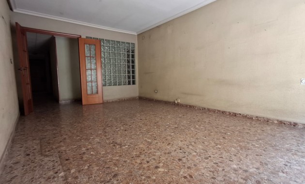 Venta - Apartamento / piso -
Orihuela - Zona Centro