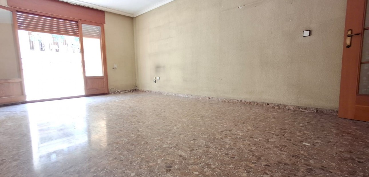 Venta - Apartamento / piso -
Orihuela - Zona Centro