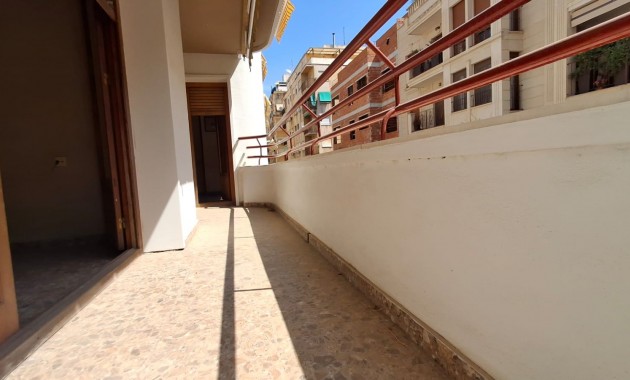 Venta - Apartamento / piso -
Orihuela - Zona Centro