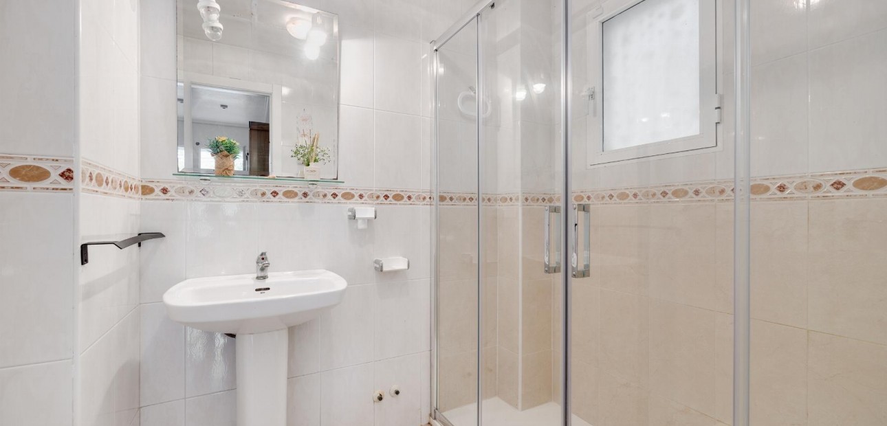 Sale - Bungalow -
Torrevieja - Acequion
