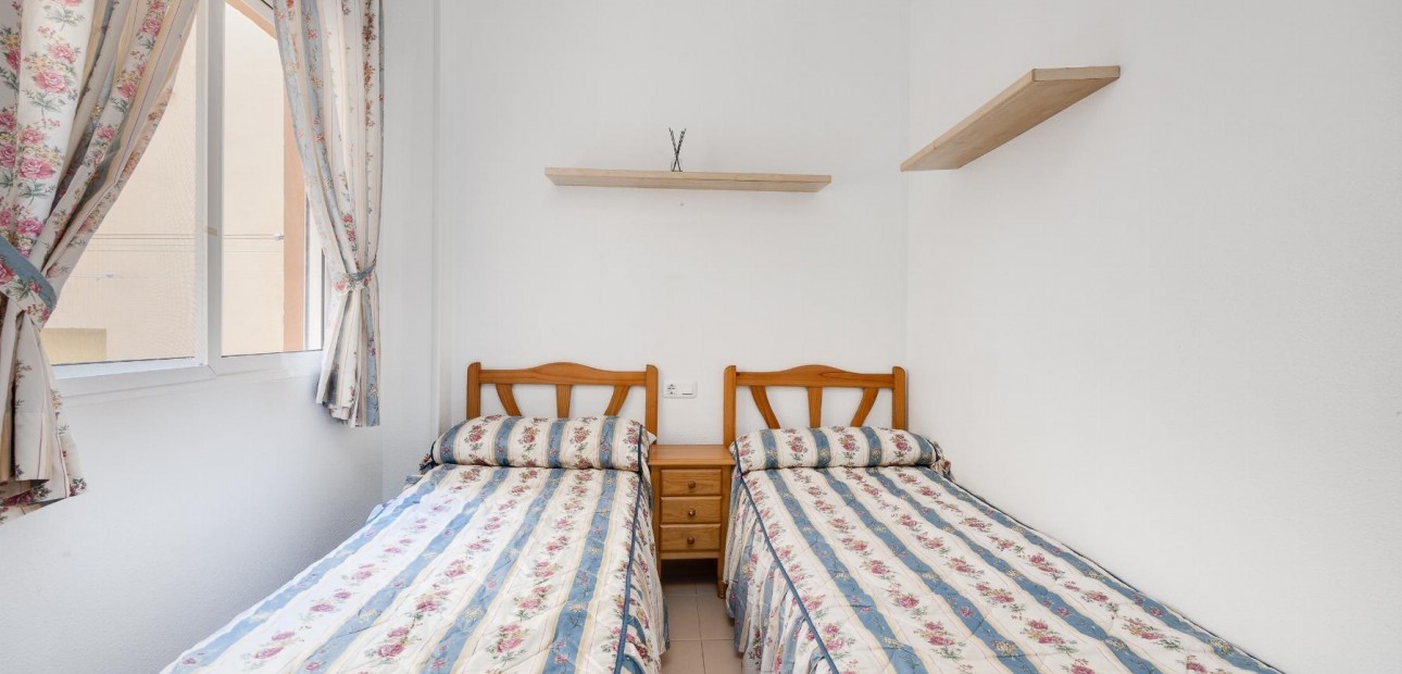 Sale - Bungalow -
Torrevieja - Acequion